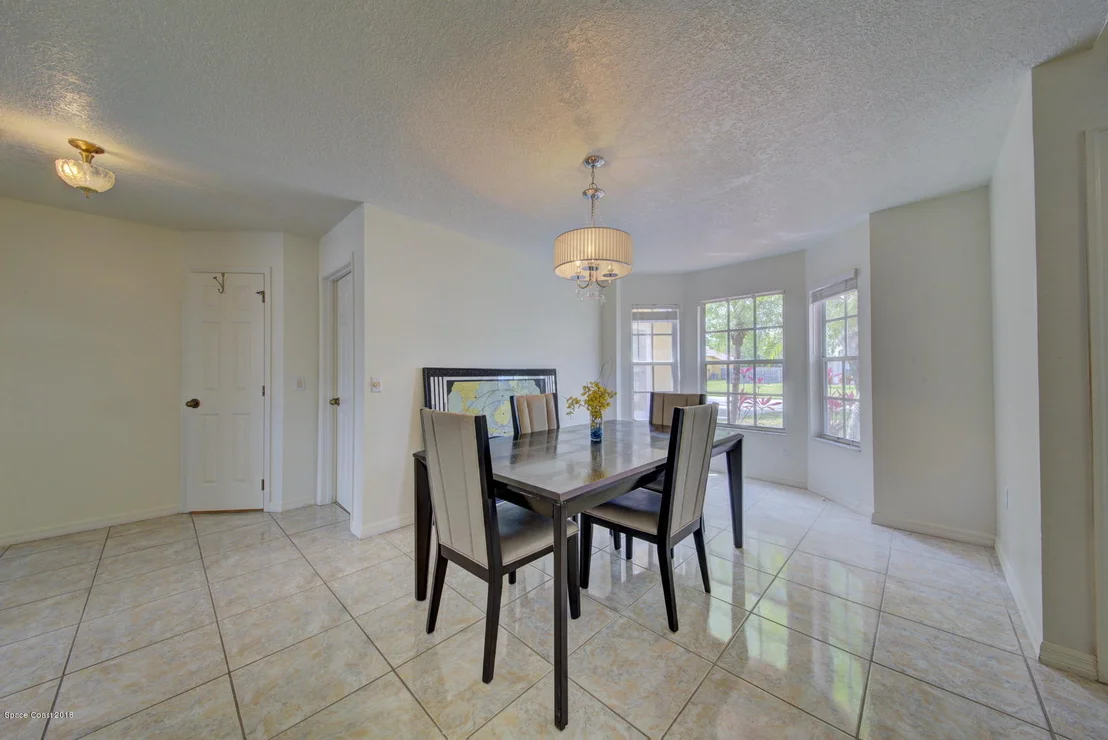 Photo of 1468 Wellington Circle