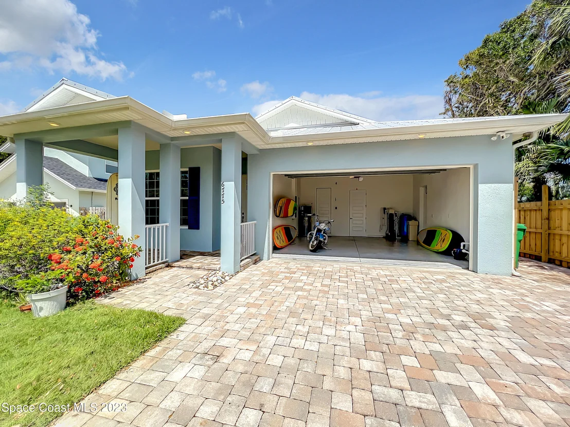 Photo of 6775 Angeles Road