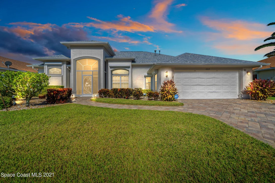 Photo of 1002 Fieldstone Drive