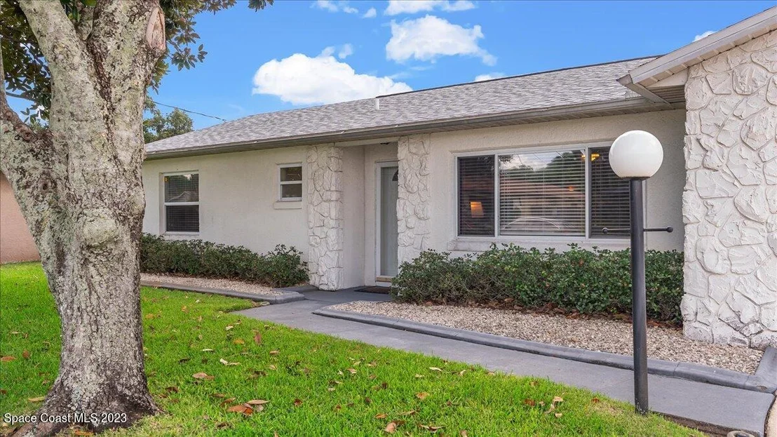 Photo of 987 Sycamore Drive