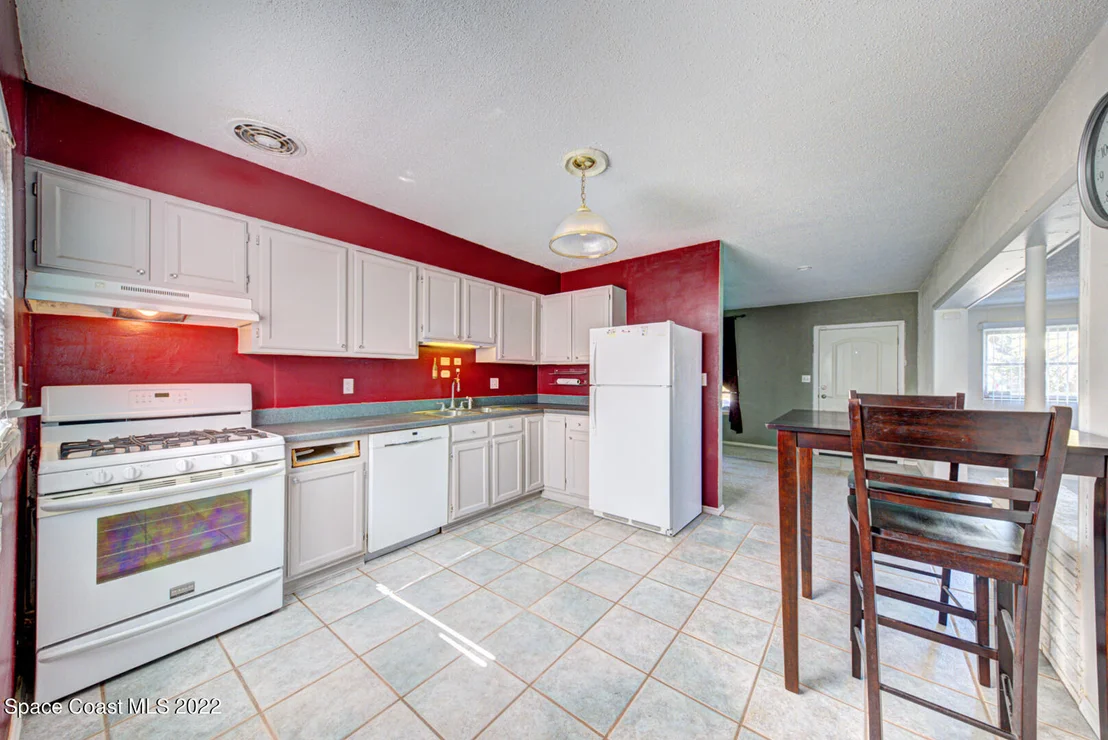 Photo of 325 Orchid Boulevard