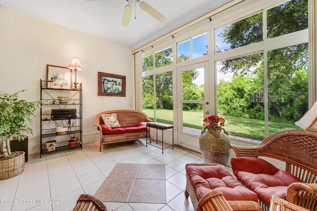 Photo of 368 Renaissance Avenue