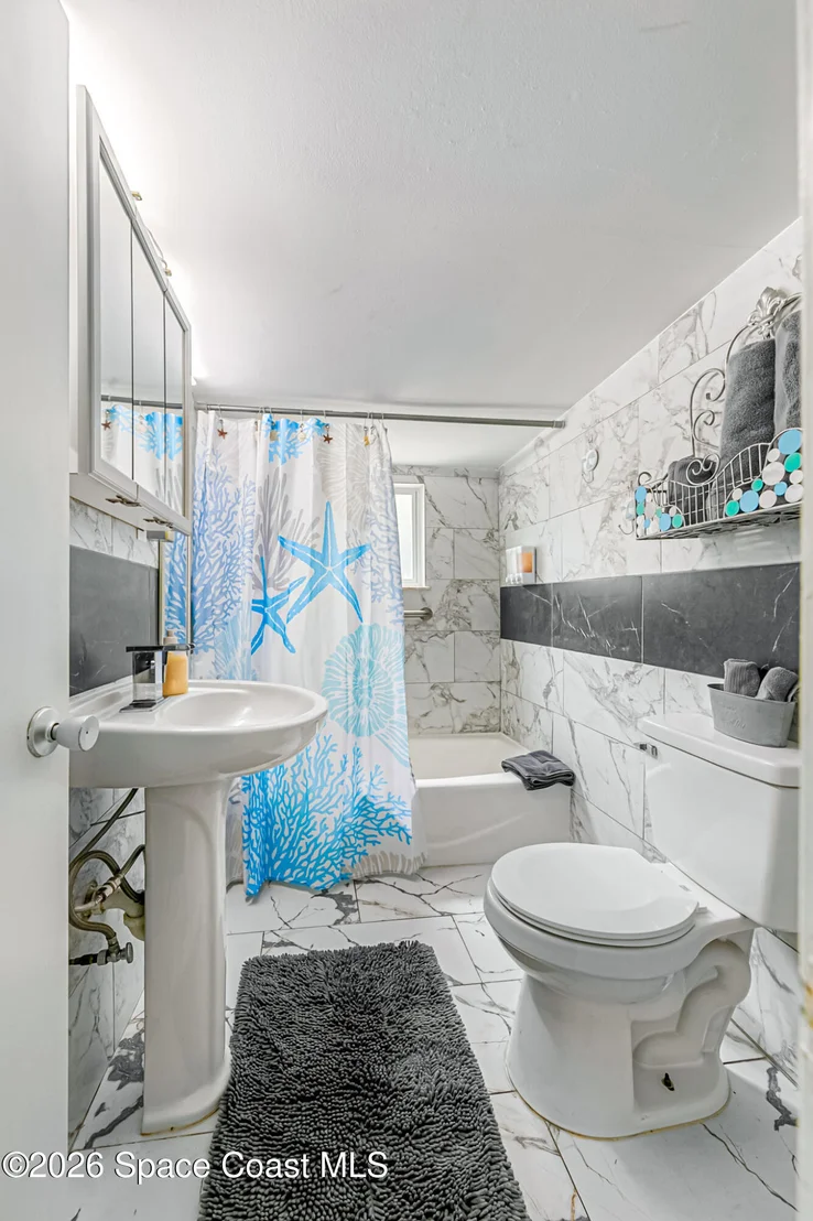 Photo of 329 Pineda Street