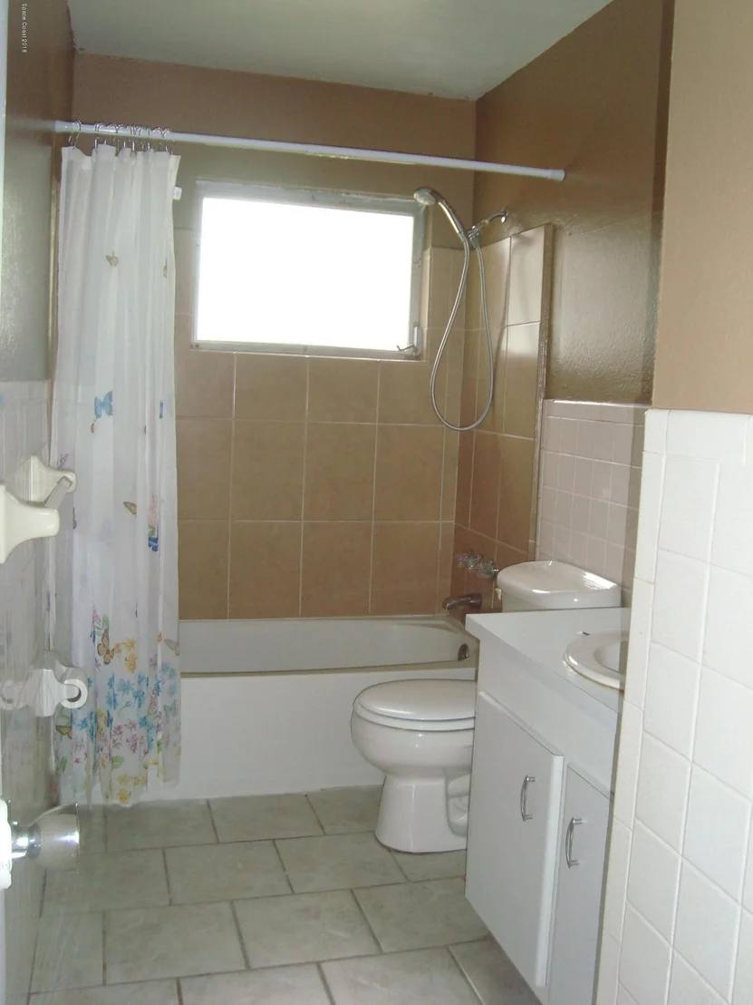 Photo of 2489 Dianne Drive