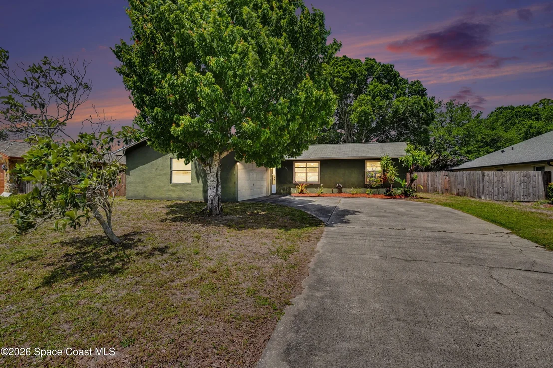 Photo of 3815 Jupiter Boulevard SE