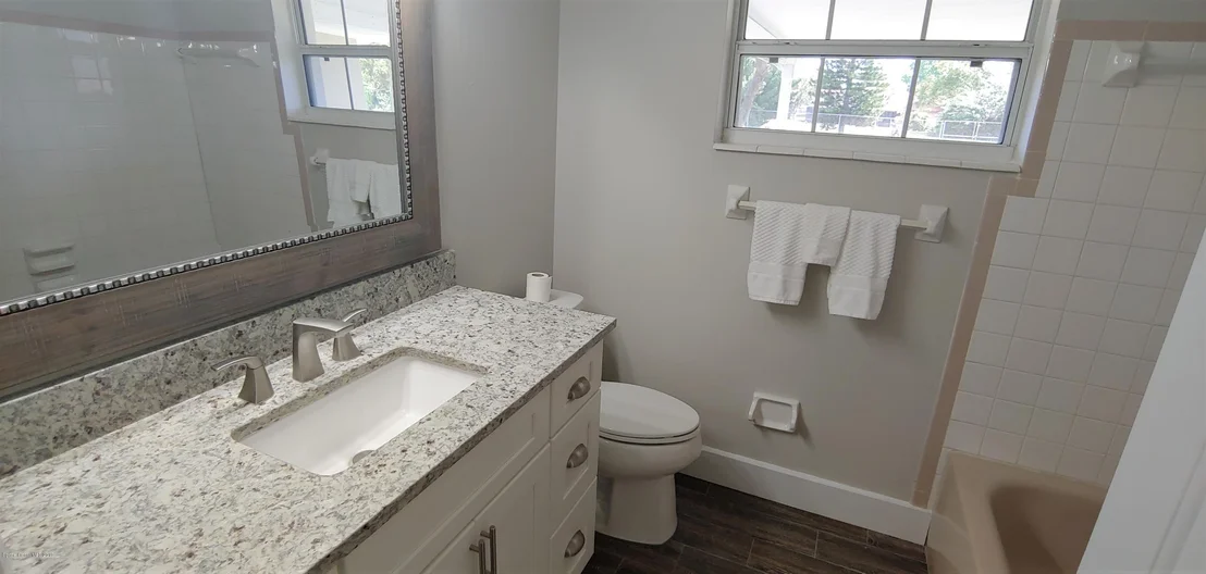 Photo of 2187 Montgomery Road