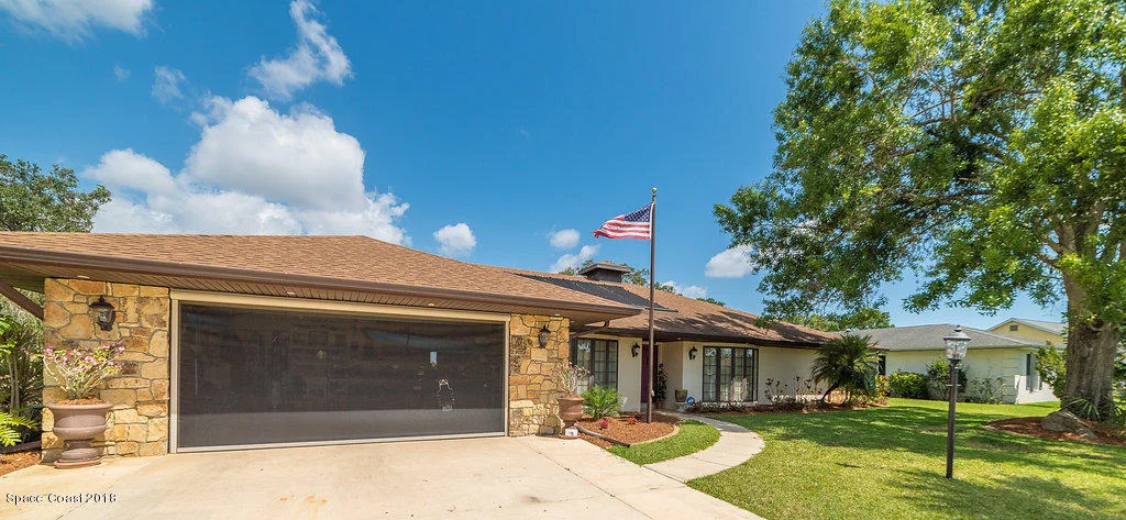 Photo of 1401 Meadowbrook Road NE