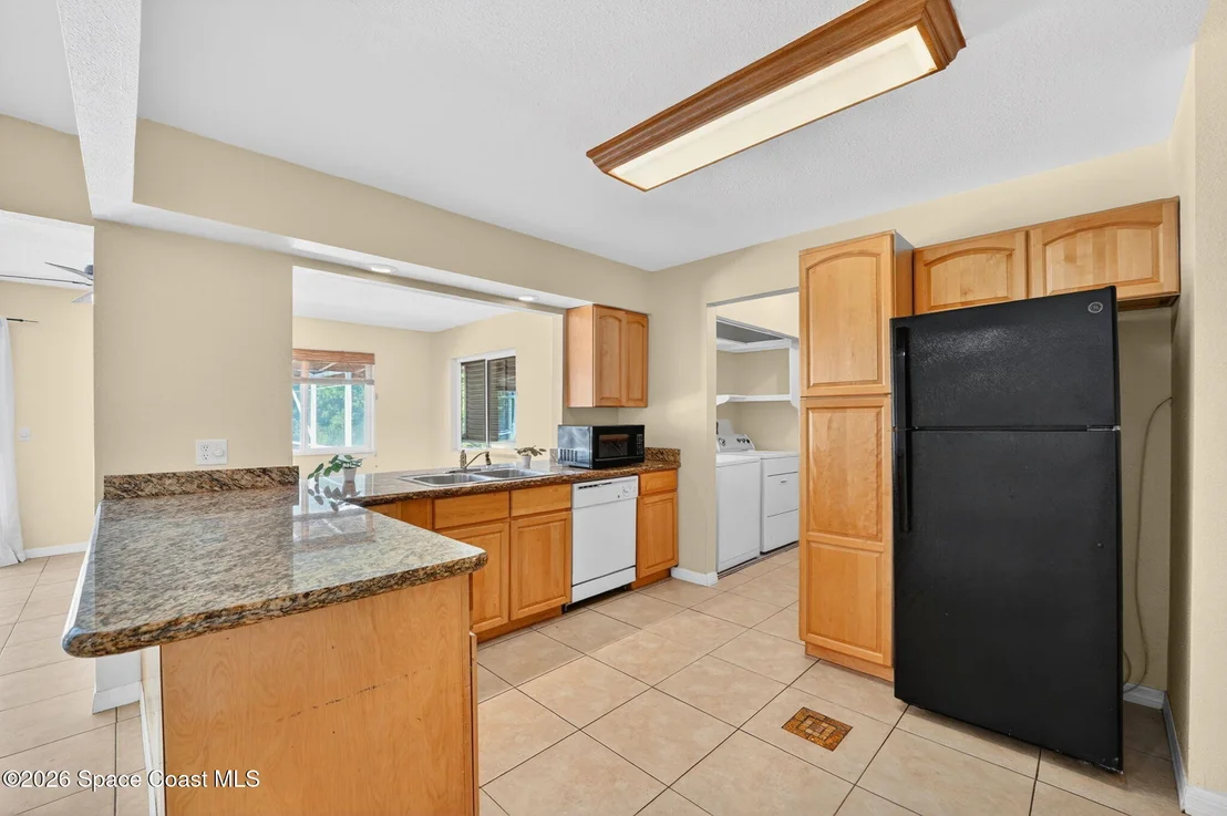 Photo of 1340 Mariposa Drive NE