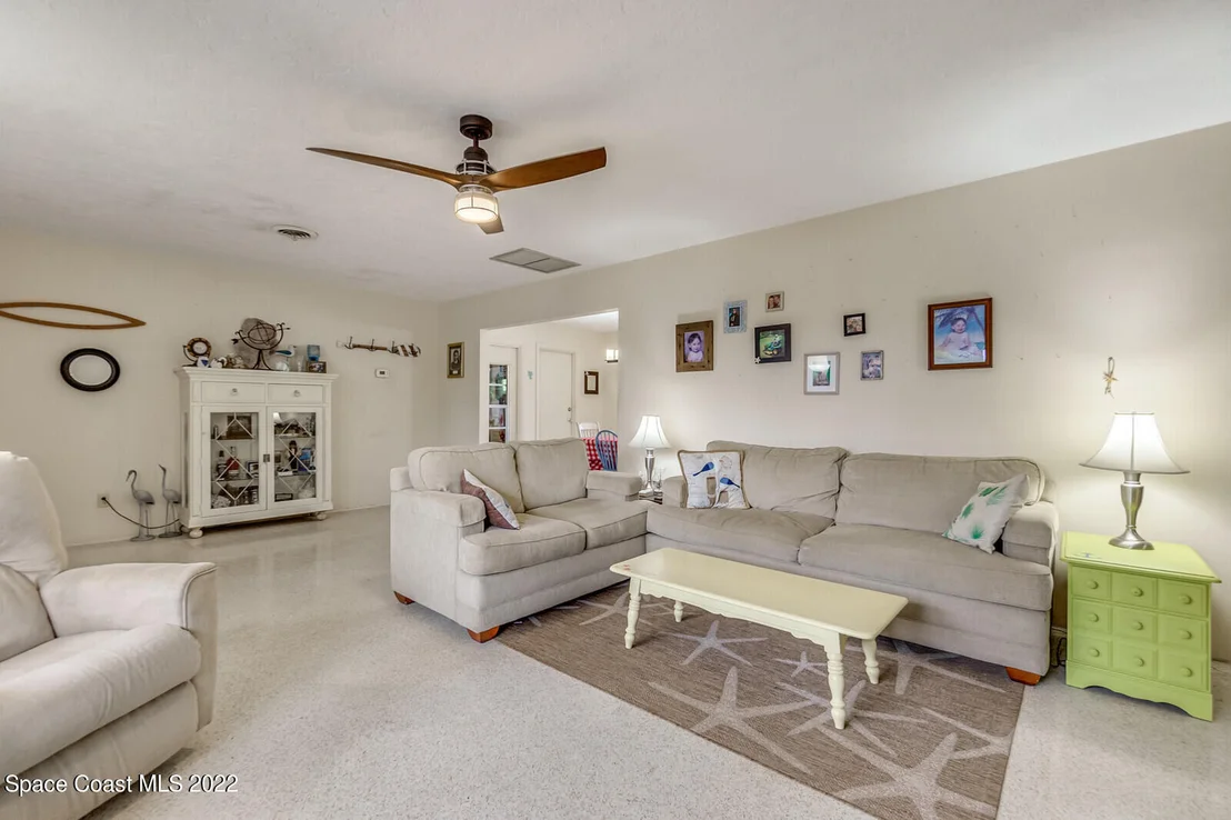 Photo of 306 Cocoa Avenue