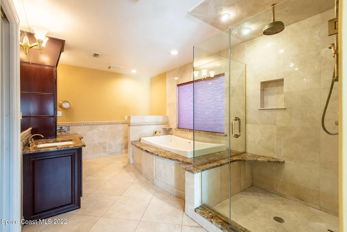 Photo of 935 Whitmire Drive