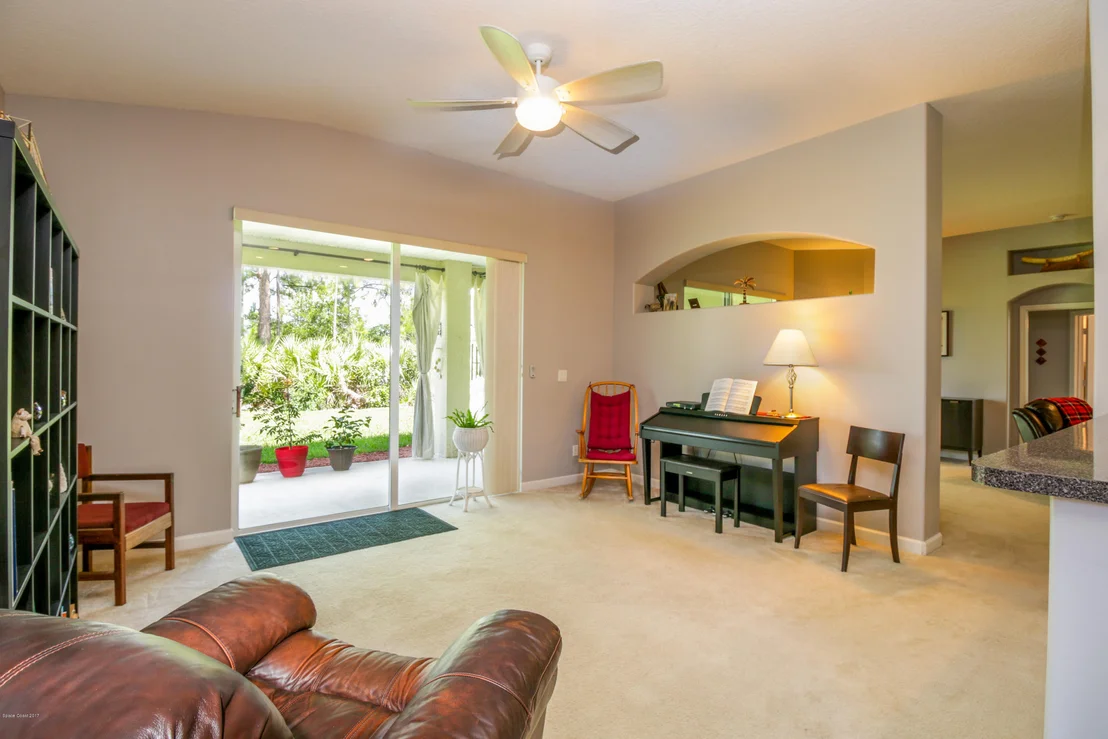 Photo of 565 Gardendale Circle SE