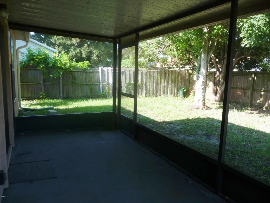 Photo of 880 Yellow Pine Avenue