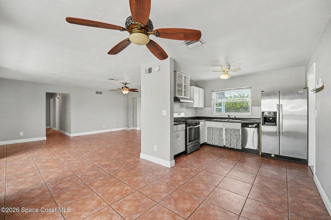 Photo of 112 SE 3rd Street
