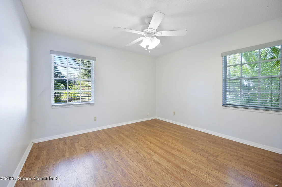 Photo of 897 Champion Drive NE