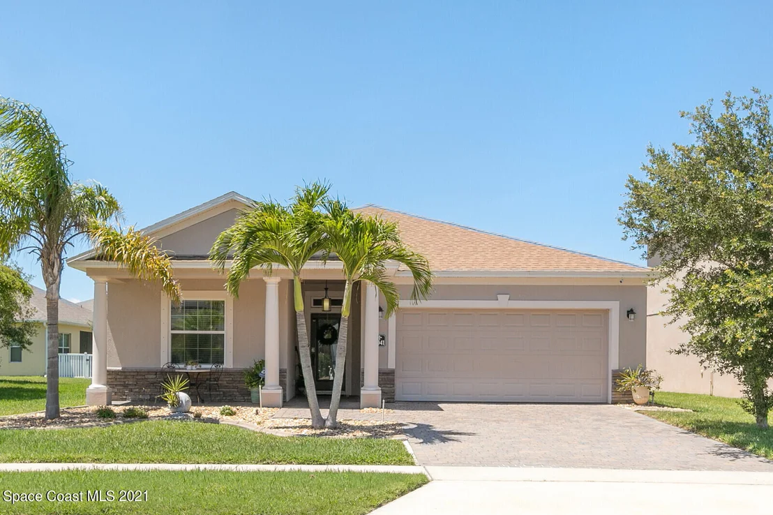 Photo of 2041 Bridgeport Circle