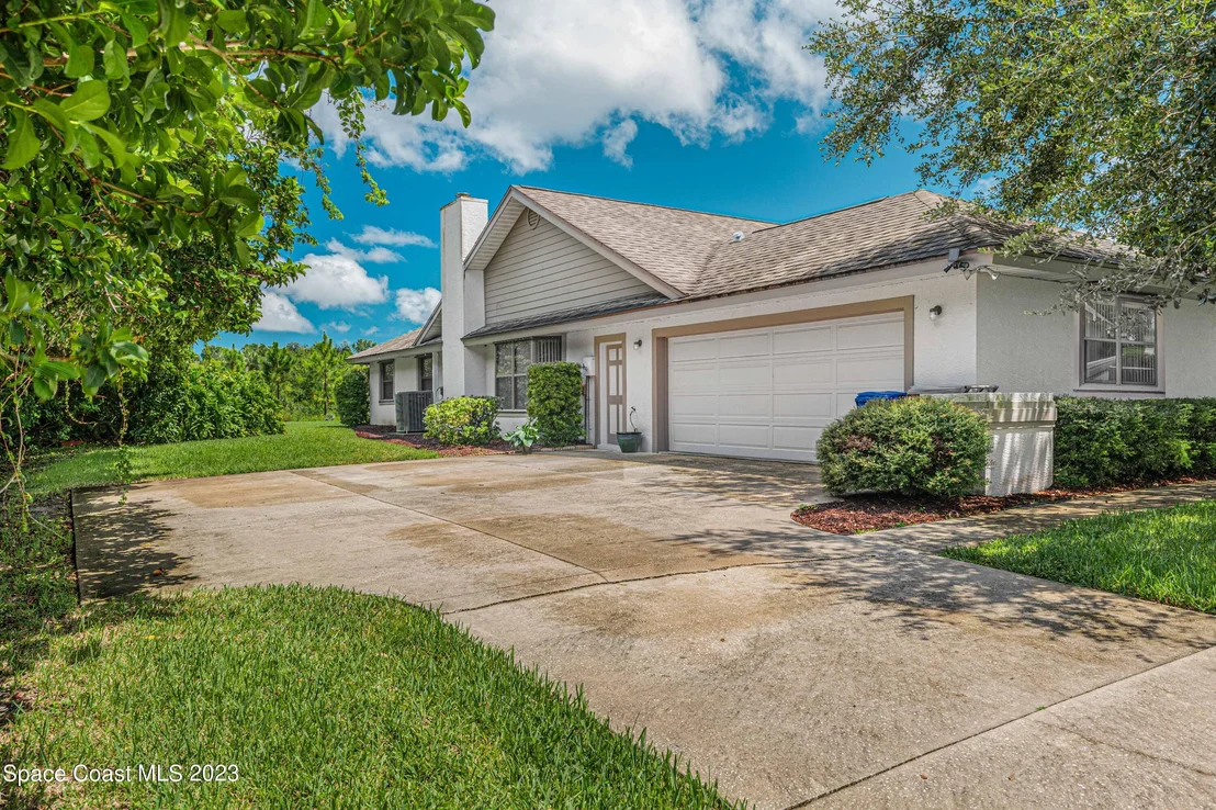 Photo of 1490 56th Square E