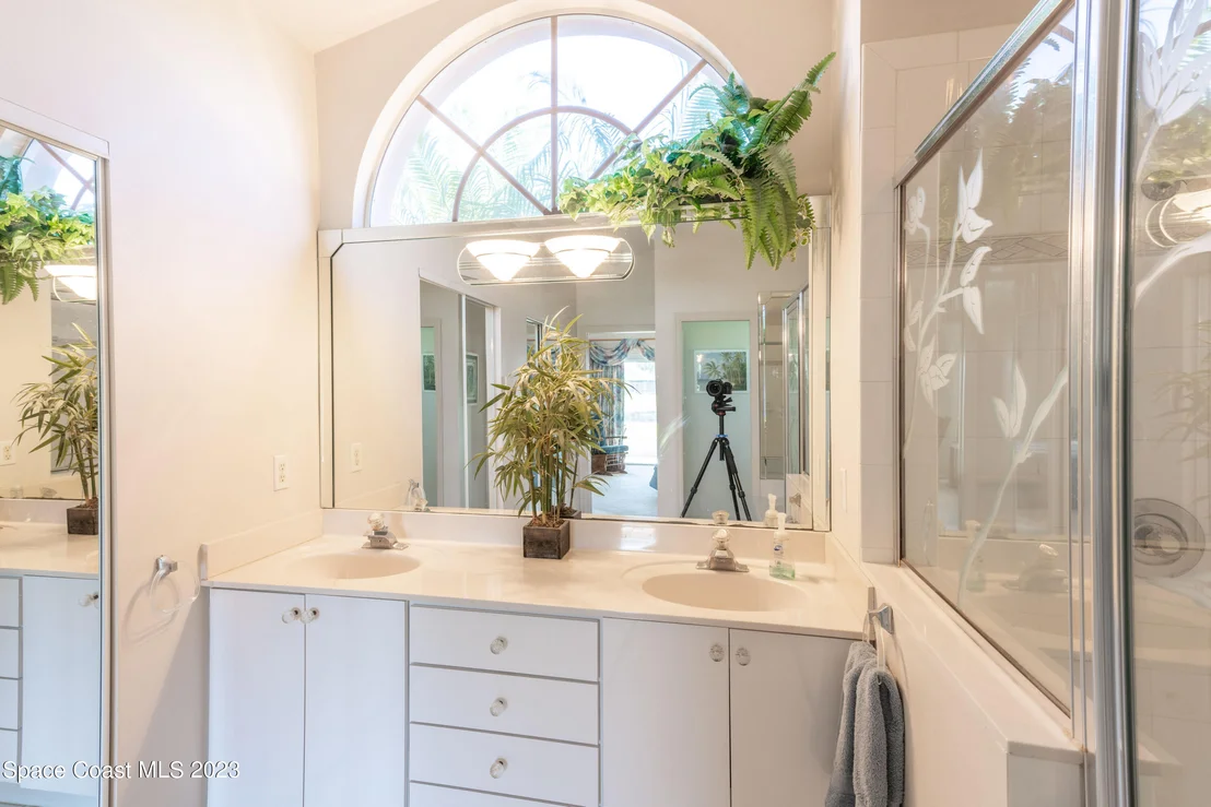 Photo of 5621 Herons Landing Drive