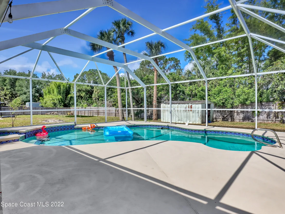Photo of 6280 Golfview Avenue