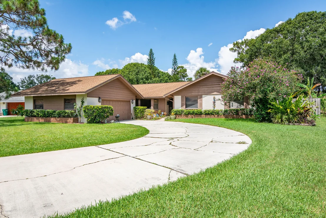 Photo of 2304 Hamlet Drive
