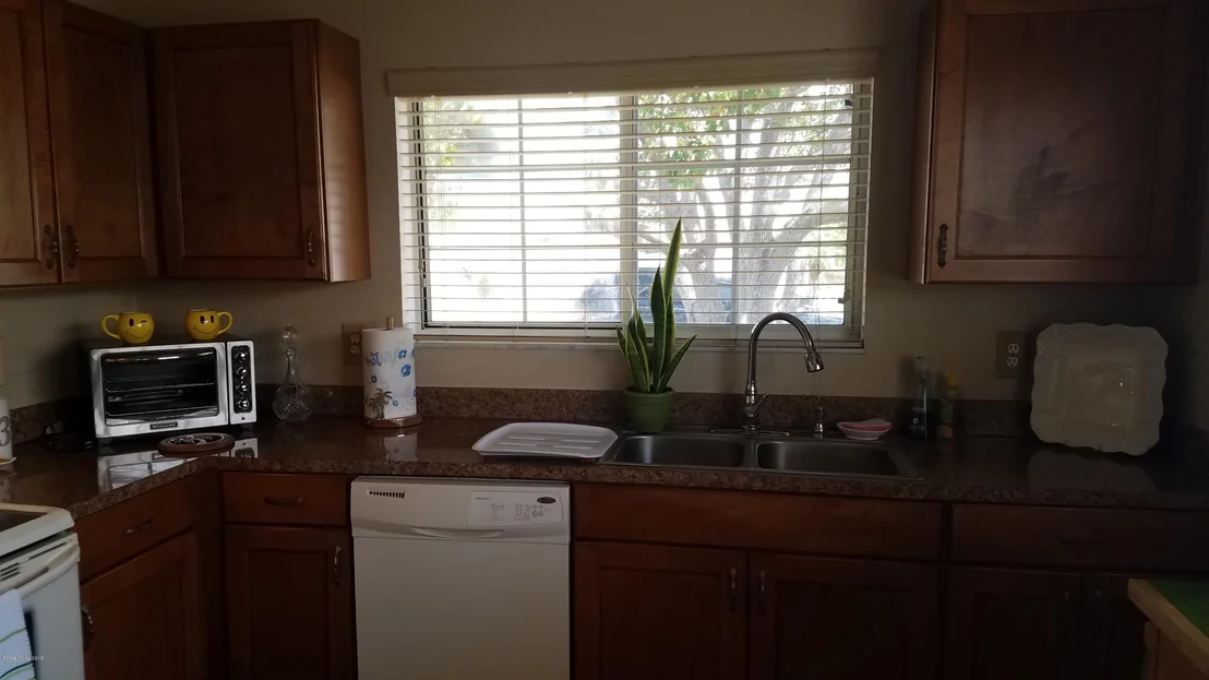 Photo of 1942 Elderberry Court NE