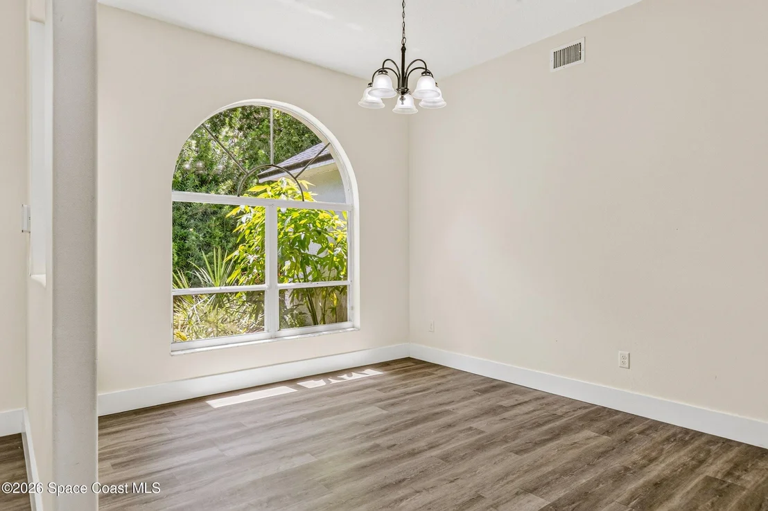 Photo of 1638 Rustic Way