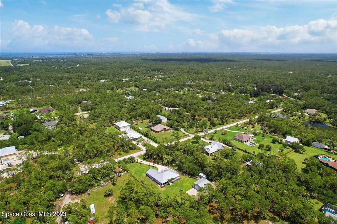 Photo of 3864 Reynolds Road