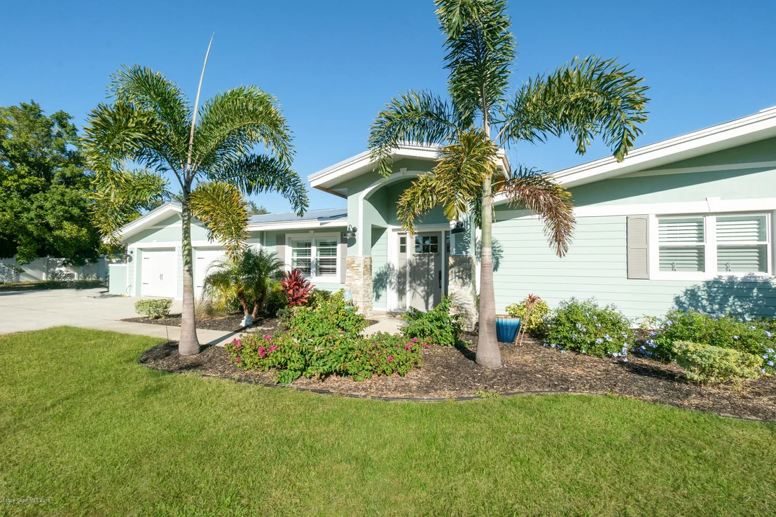 Photo of 905 Magnolia Drive