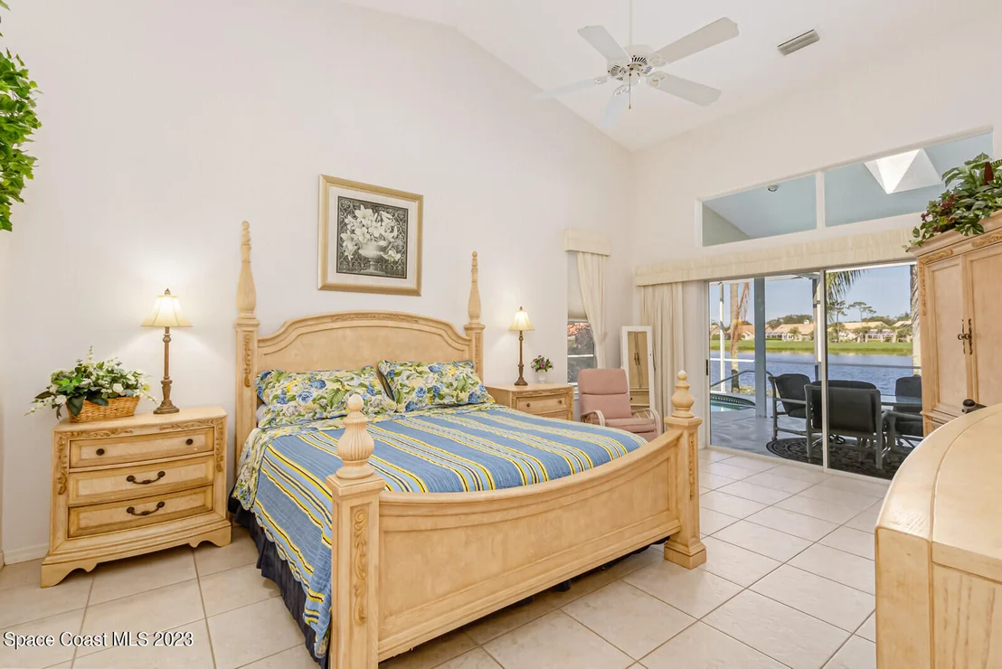 Photo of 986 Somerset Lane