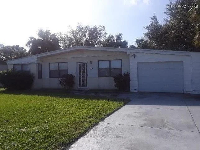 Photo of 715 Lund Circle