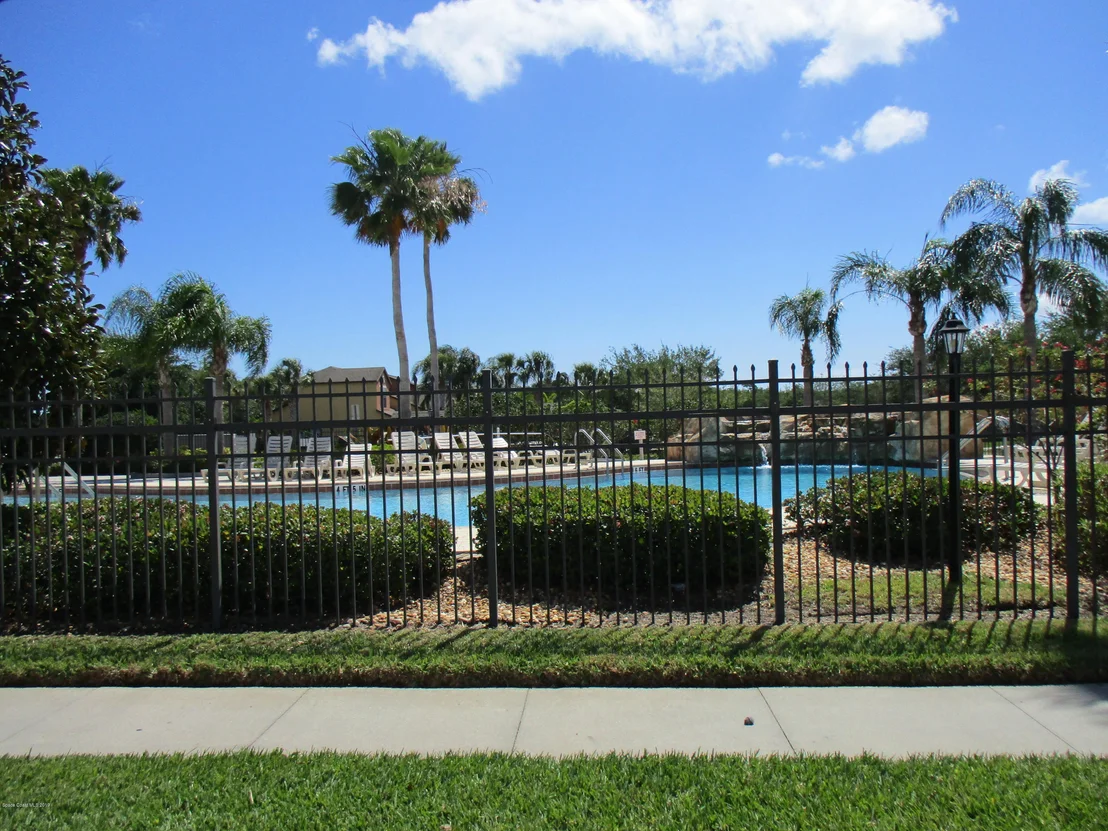 Photo of Unit 105 at 895 Luminary Circle