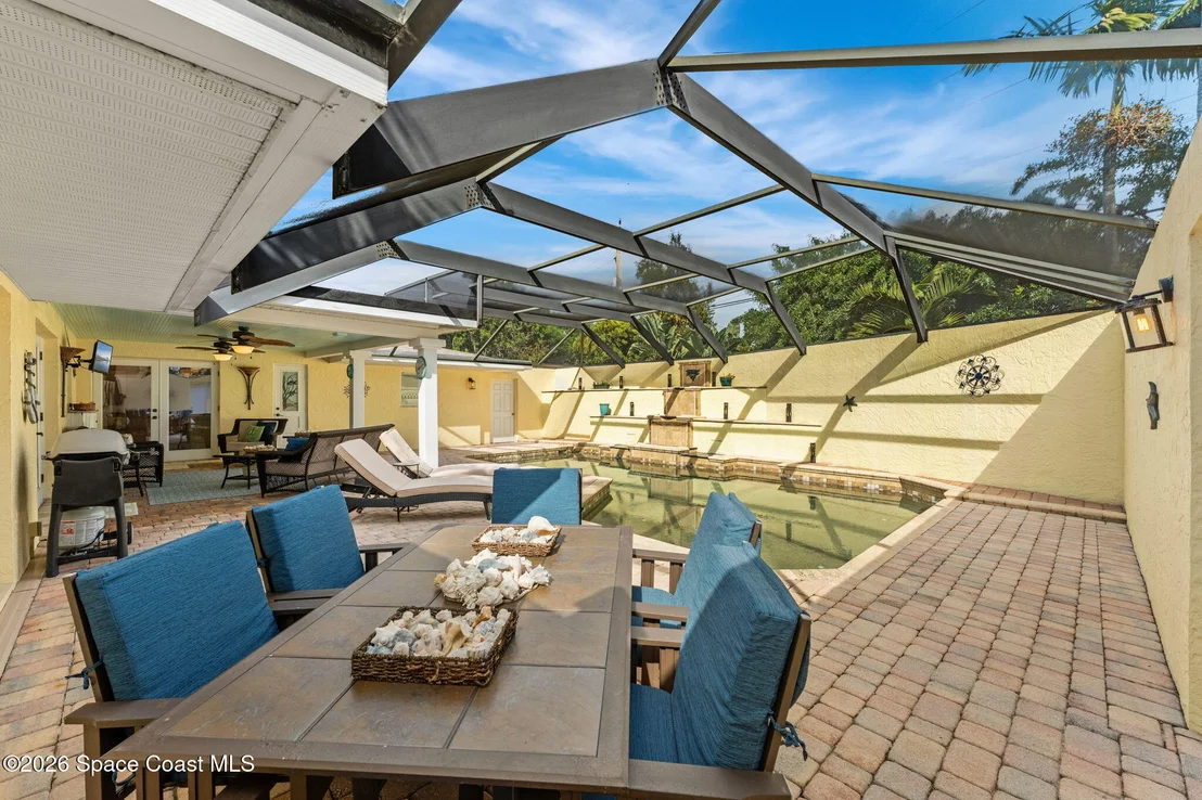 Photo of 704 Malibu Lane
