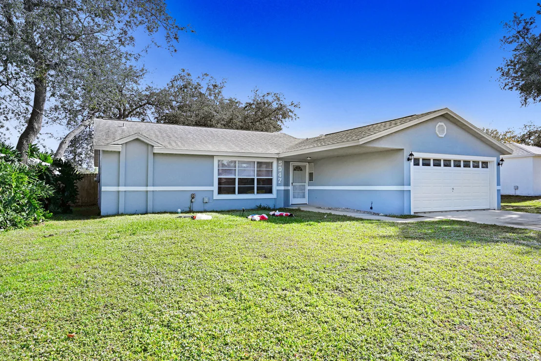 Photo of 5947 Cardiff Avenue