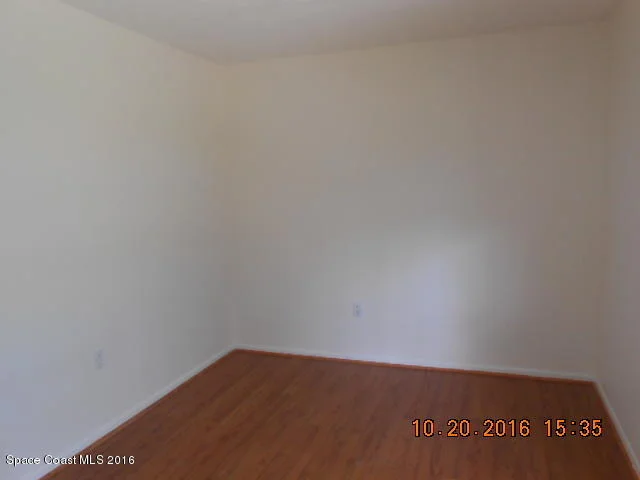Photo of 1052 Noreen Boulevard