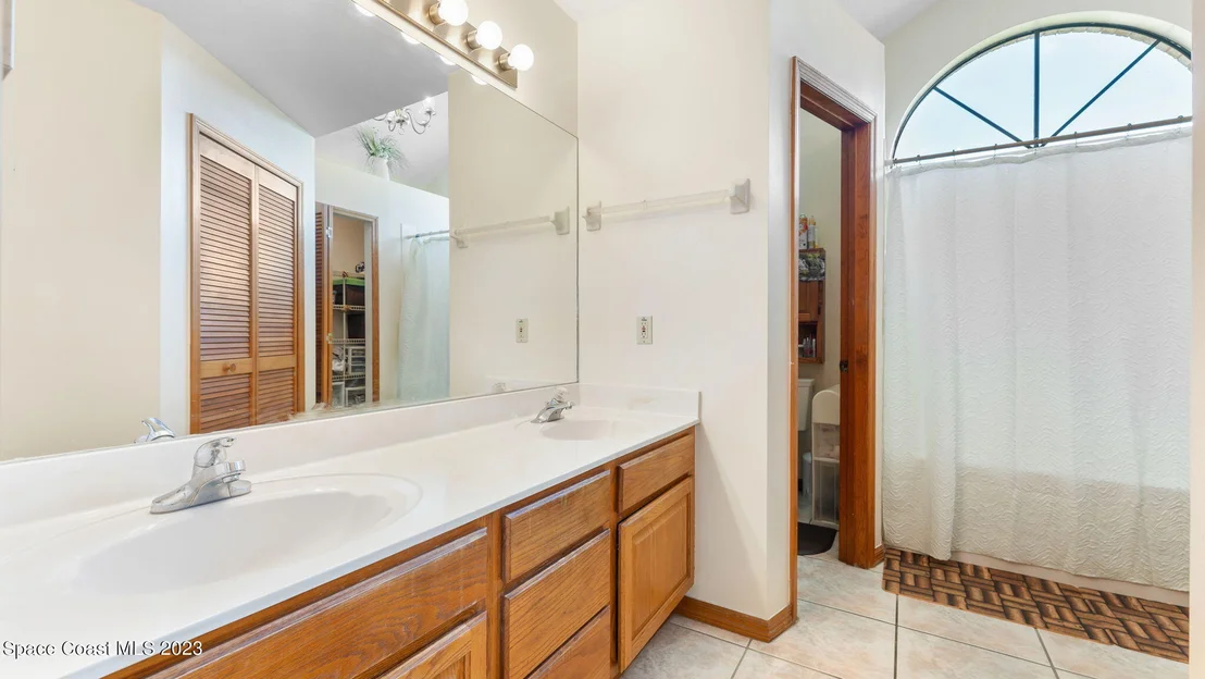 Photo of 1382 Buffing Circle SE
