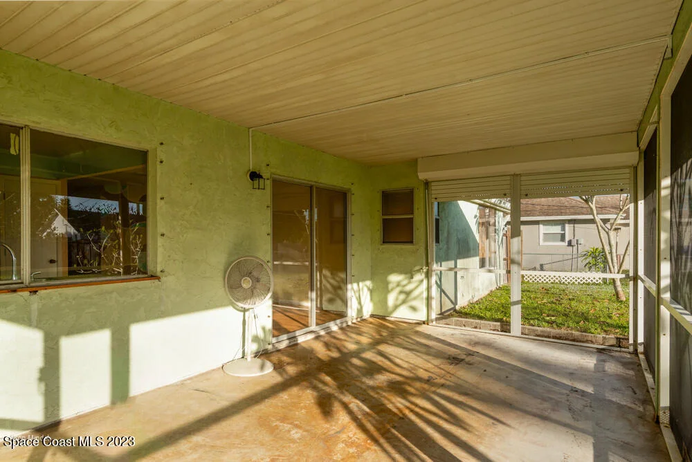 Photo of 721 Arundo Avenue NE