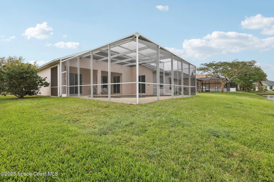 Photo of 4687 Alamanda Drive