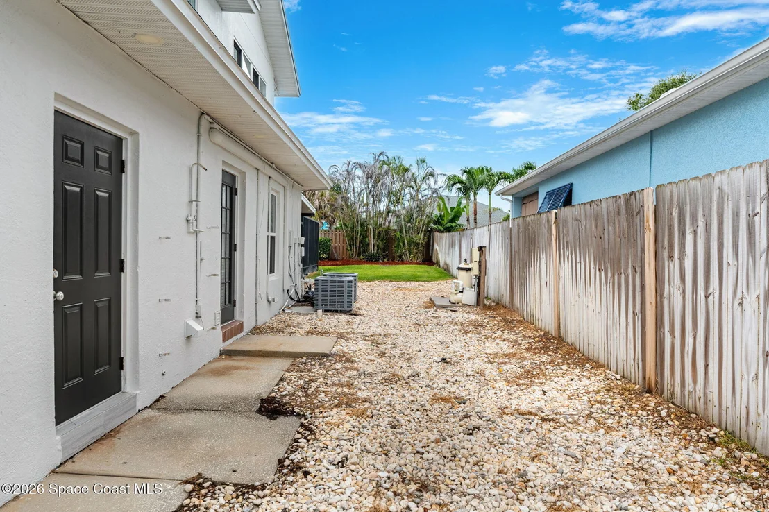 Photo of 6765 Angeles Road