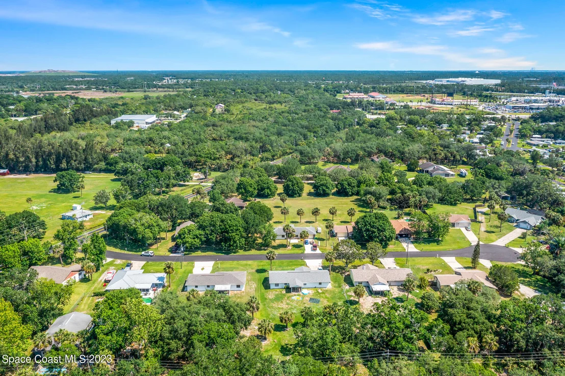Photo of 5065 Bradbie Lane
