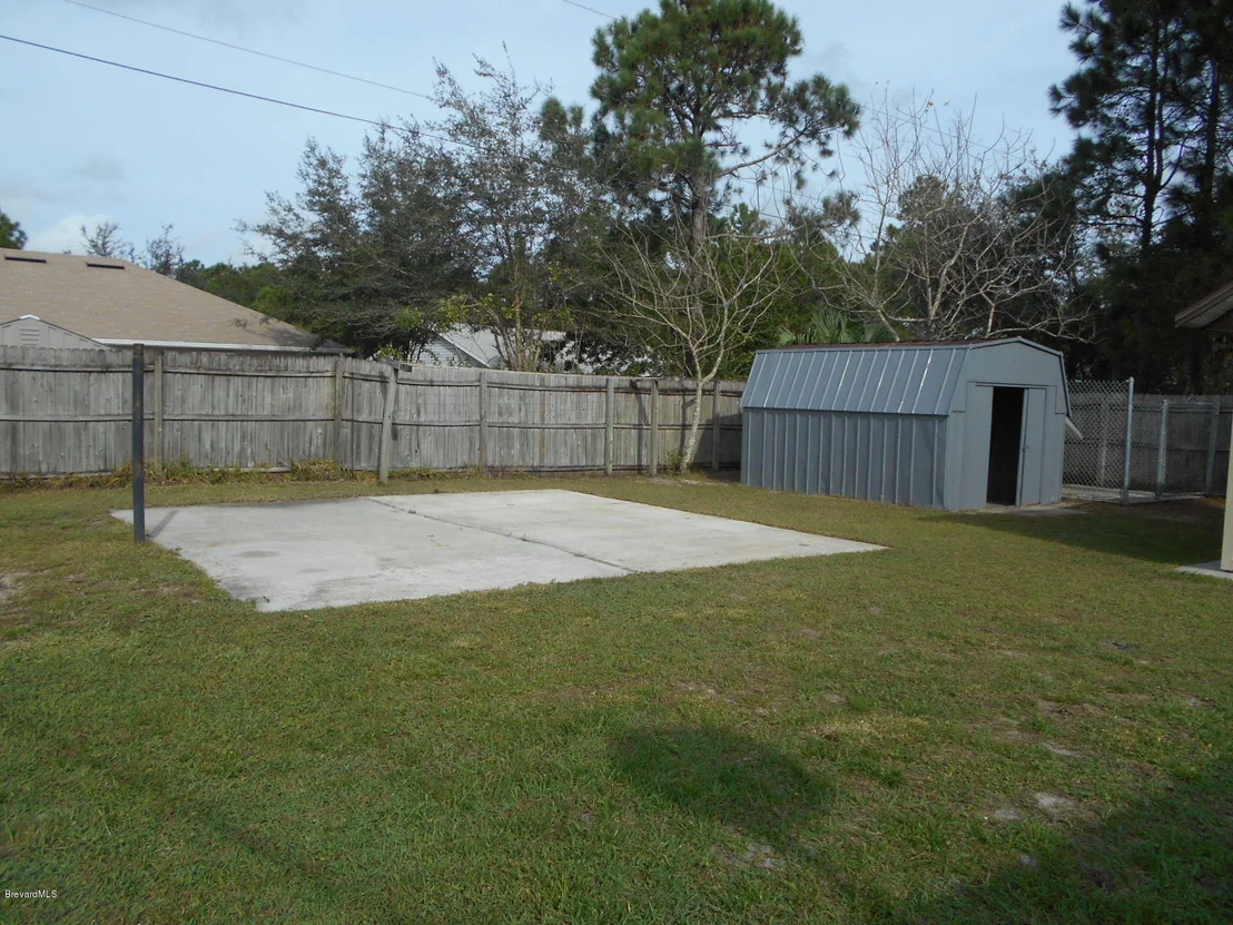 Photo of 711 SE Airoso Road