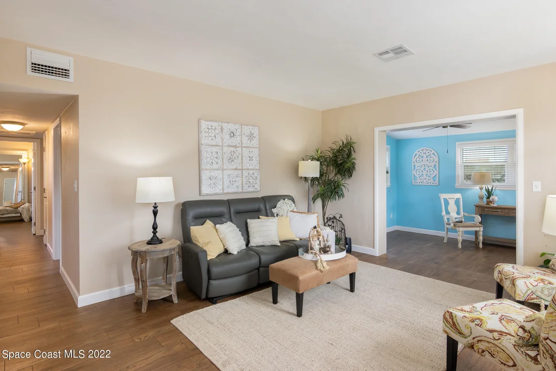 Photo of 831 Glenmore Circle