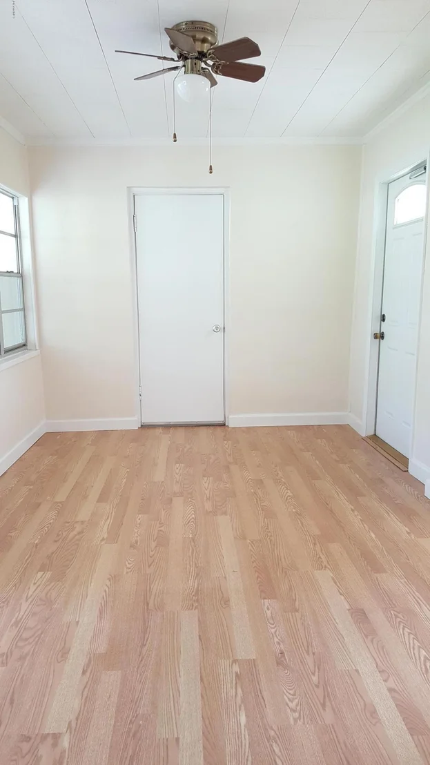 Photo of 2215 Clairemont Drive