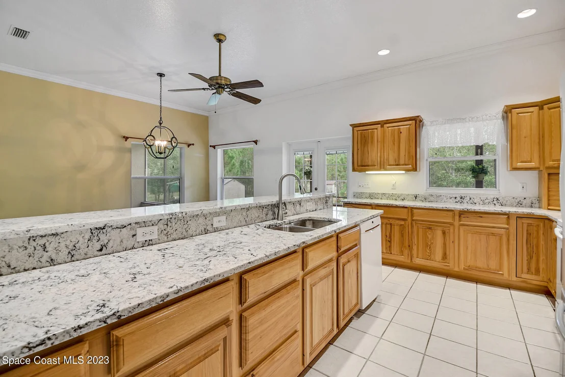 Photo of 1001 Shellcracker Road