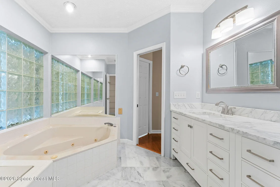Photo of 578 Lake Ashley Circle
