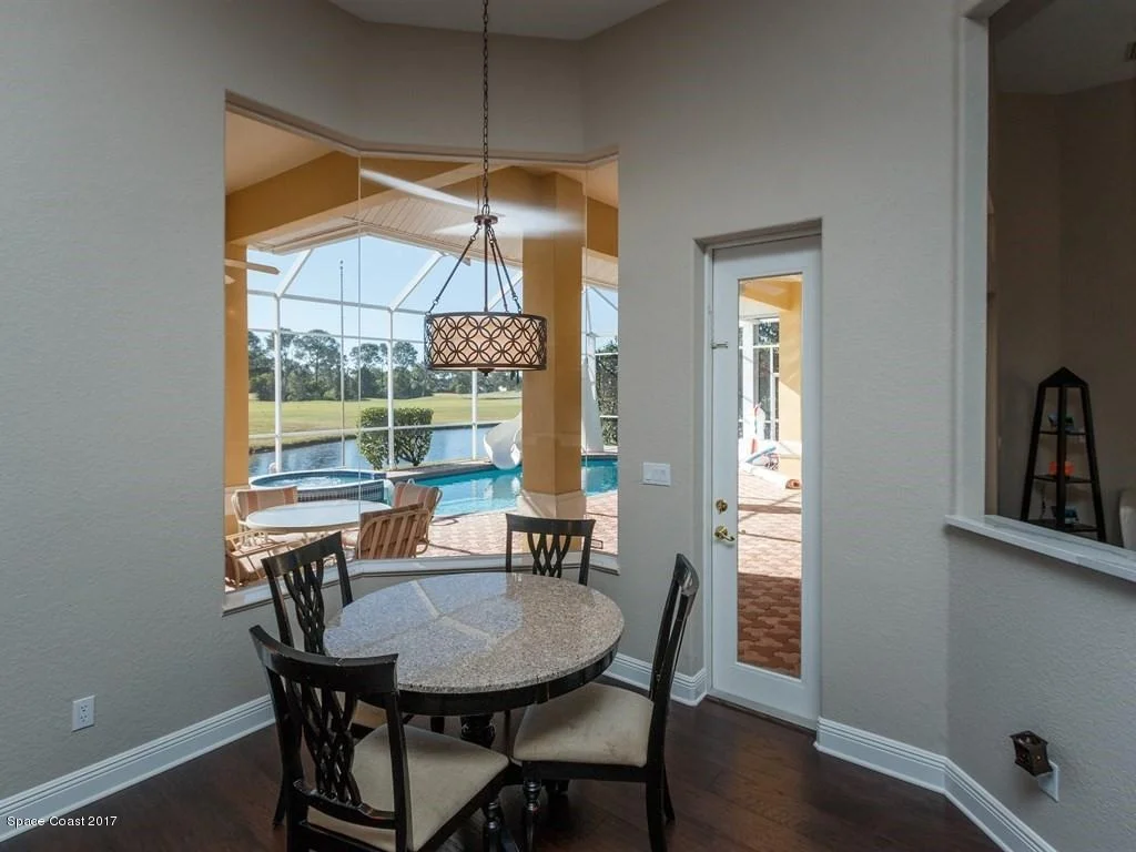 Photo of 705 Palmer Way