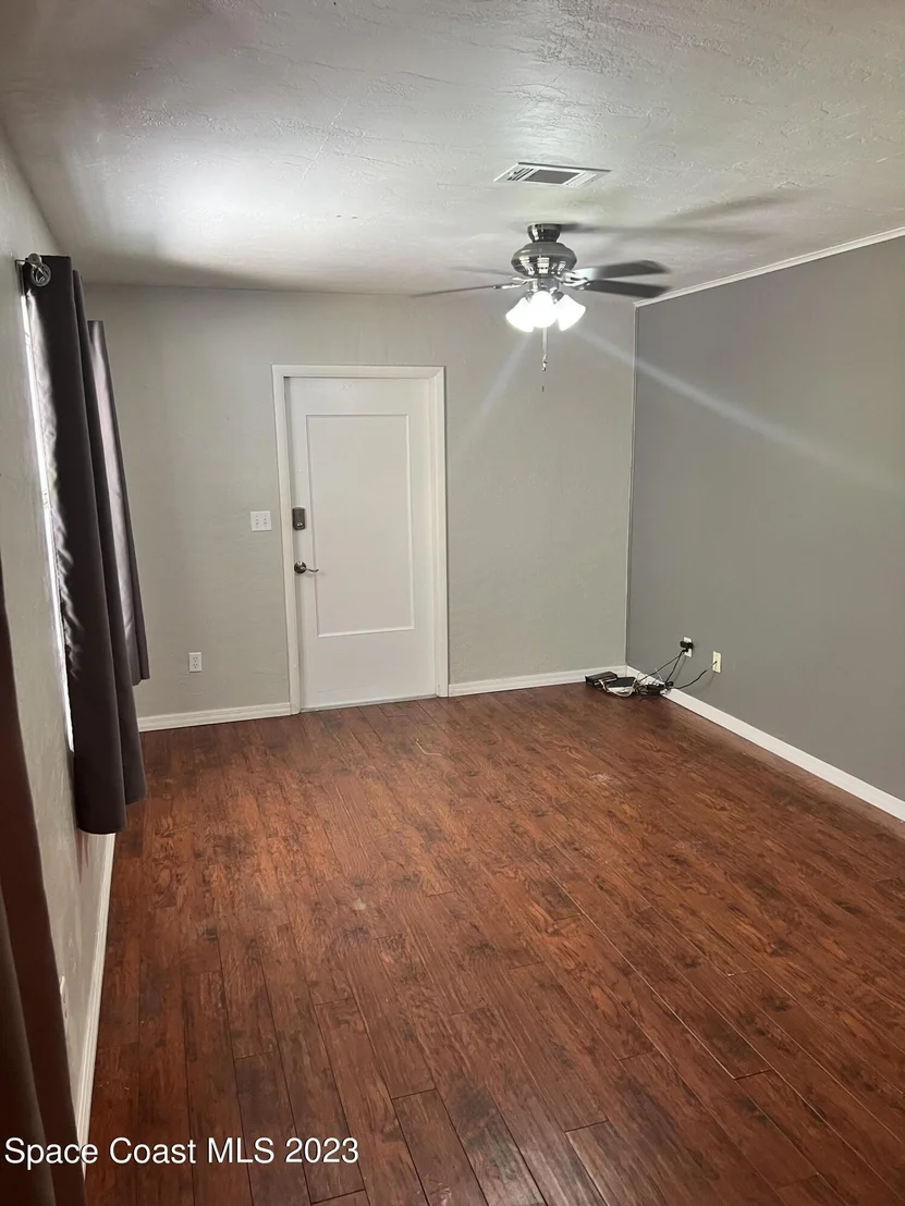 Photo of 1058 Barclay Drive
