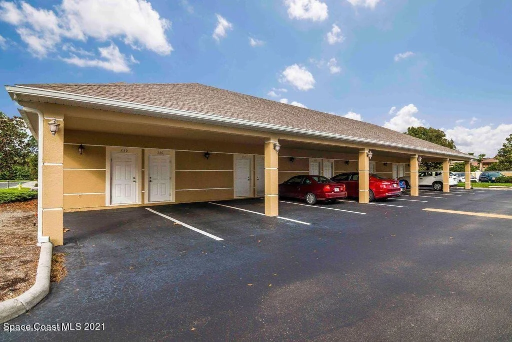 Photo of Unit 303 at 3848 Lexmark Lane