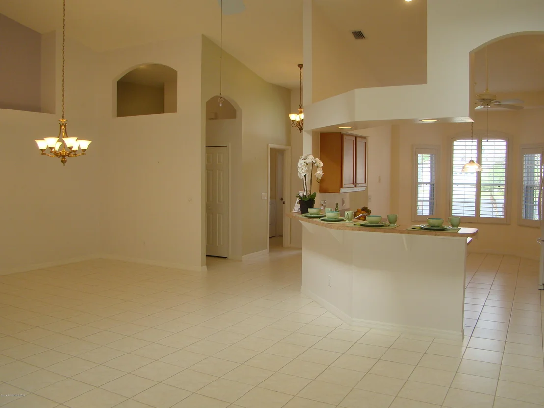Photo of 359 Renaissance Avenue