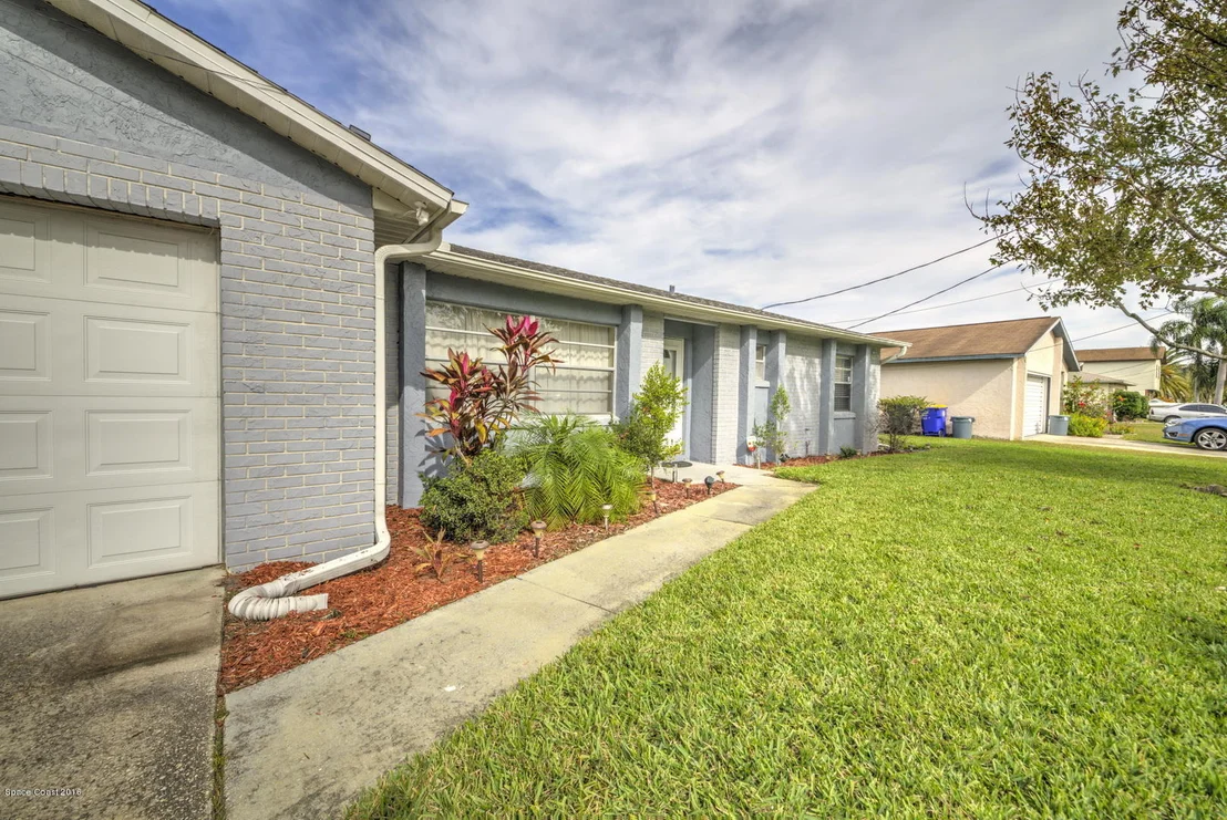 Photo of 1008 Sycamore Drive