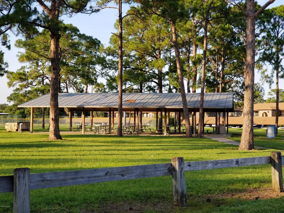 Photo of 993 Demaret Drive