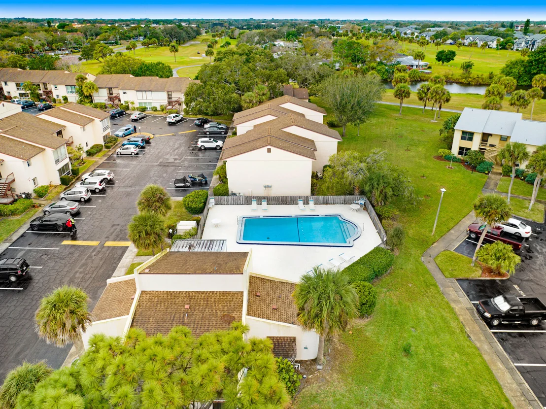 Photo of Unit 4H at 2500 Eagle Drive